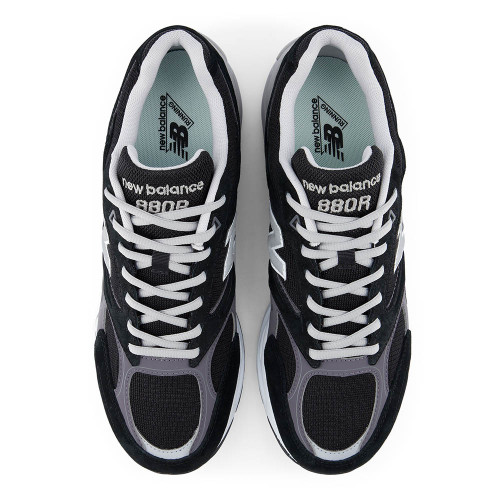 New Balance 880R